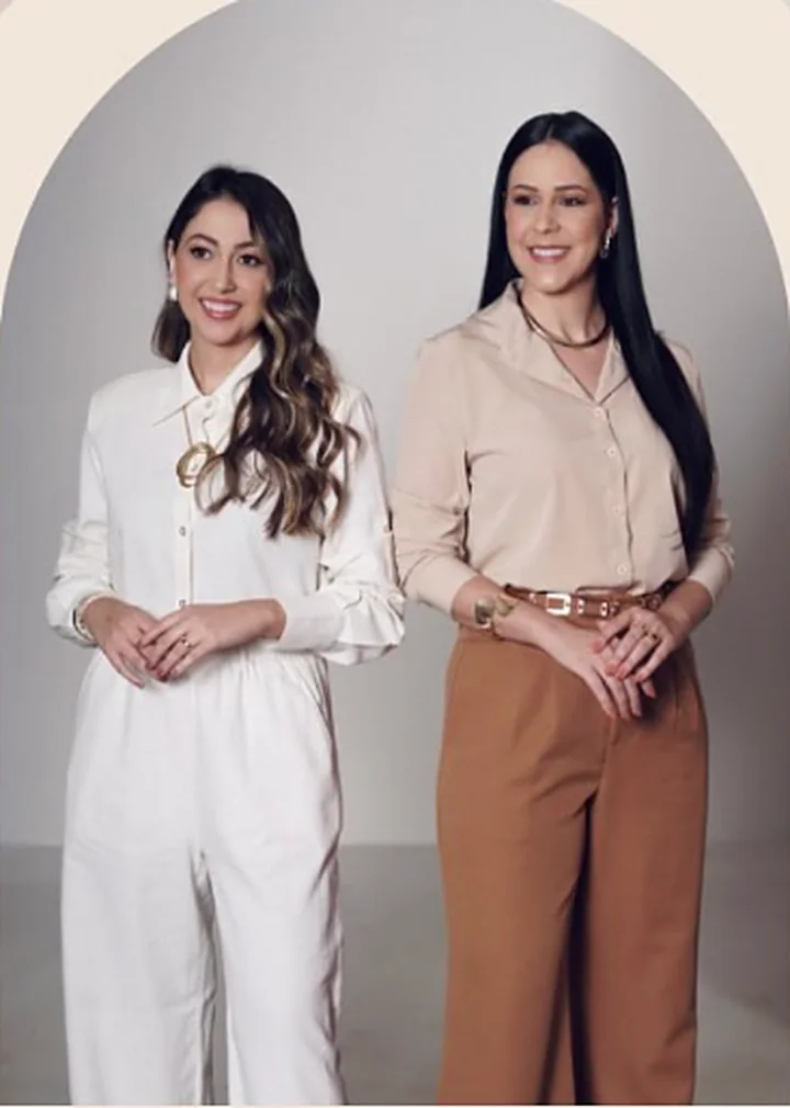 A Dra. Gabriela Queiroz Ferreira e a Dra. Suzi Queiroz Ferreira, da Clín Centro Especializado